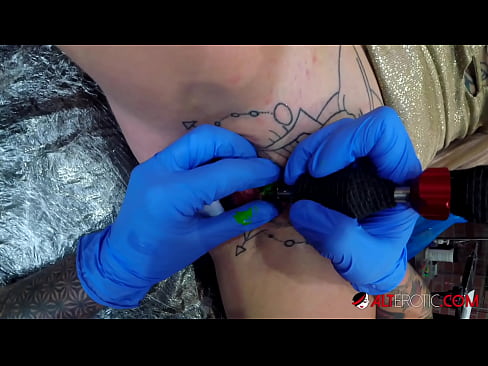 ❤️ Sully Savage ea nang le li-tattoo tse chesang haholo o ile a fumana tattoo clitoris ea hae ❤  ❤